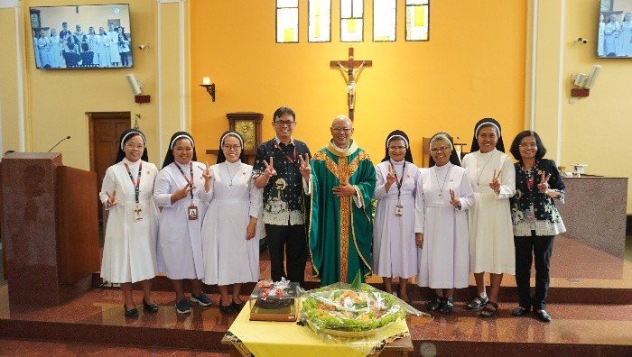 d’ kinov tumpeng culinary festival  : merayakan perjalanan 79 tahun sd santo yusup dan 75 tahun smp santo mikael