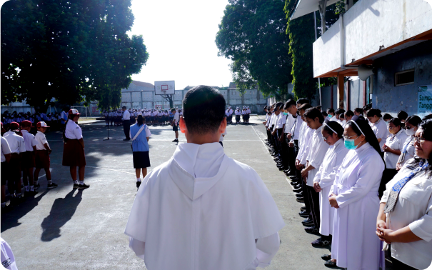 keluarga besar yayasan santo dominikus cimahi memperingati hut ri ke-78